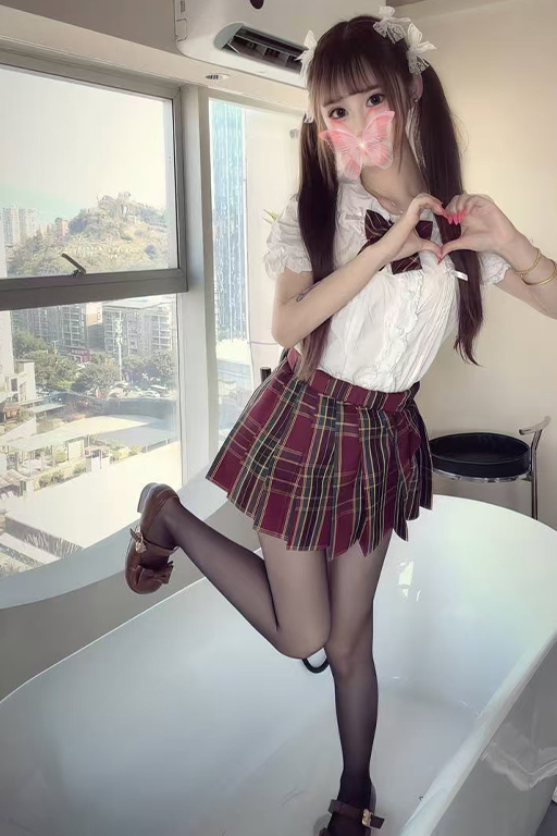 あや